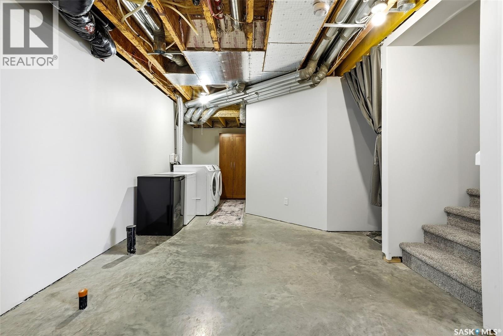 5668 Pearsall Crescent, Regina, SK - Indoor