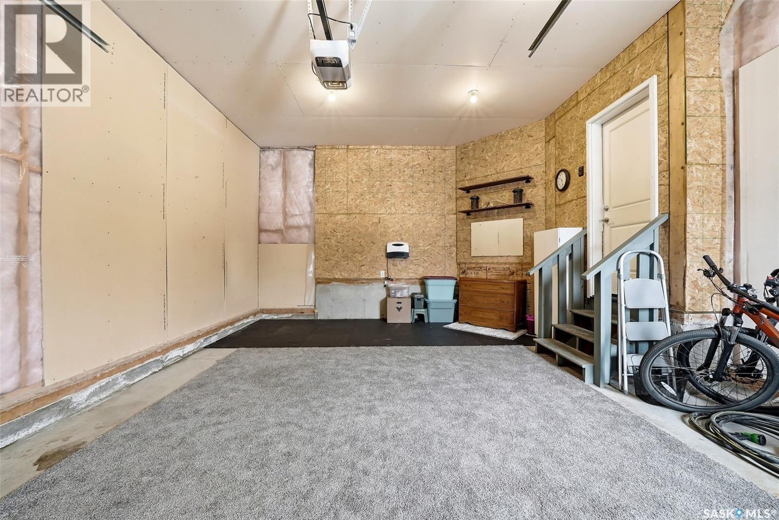 5668 Pearsall Crescent, Regina, SK - Indoor Photo Showing Other Room