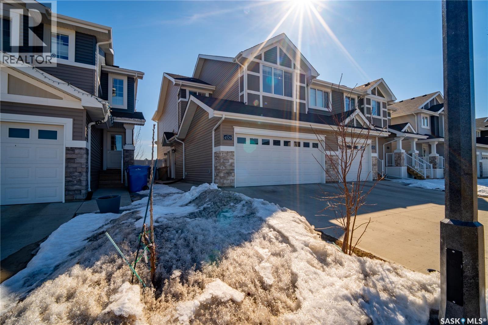 4529 E Keller Avenue, Regina, SK - Outdoor With Facade