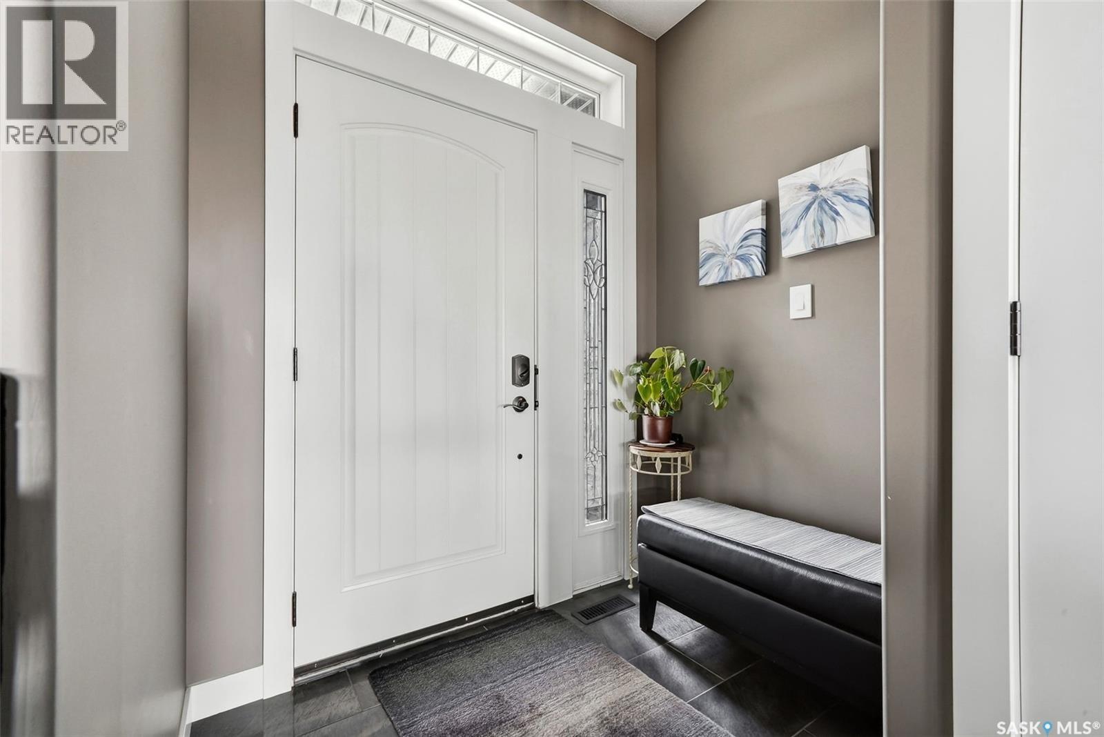 6040 Little Pine Loop, Regina, SK - Indoor Photo Showing Other Room