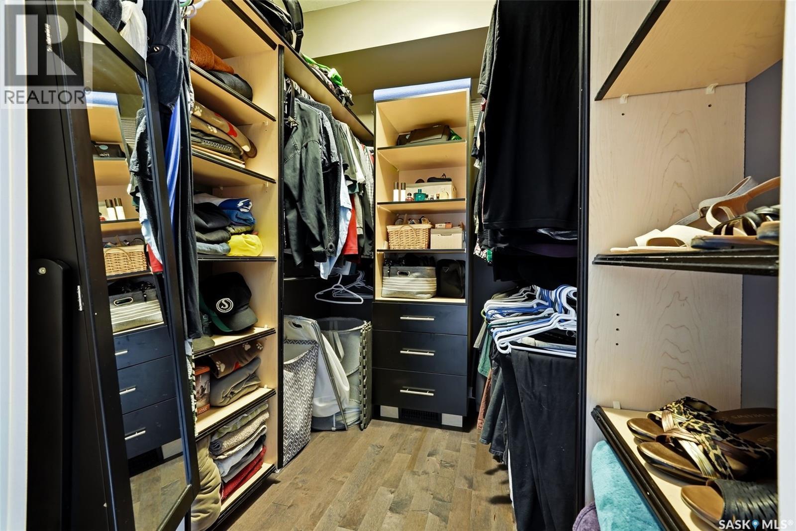 6040 Little Pine Loop, Regina, SK - Indoor With Storage