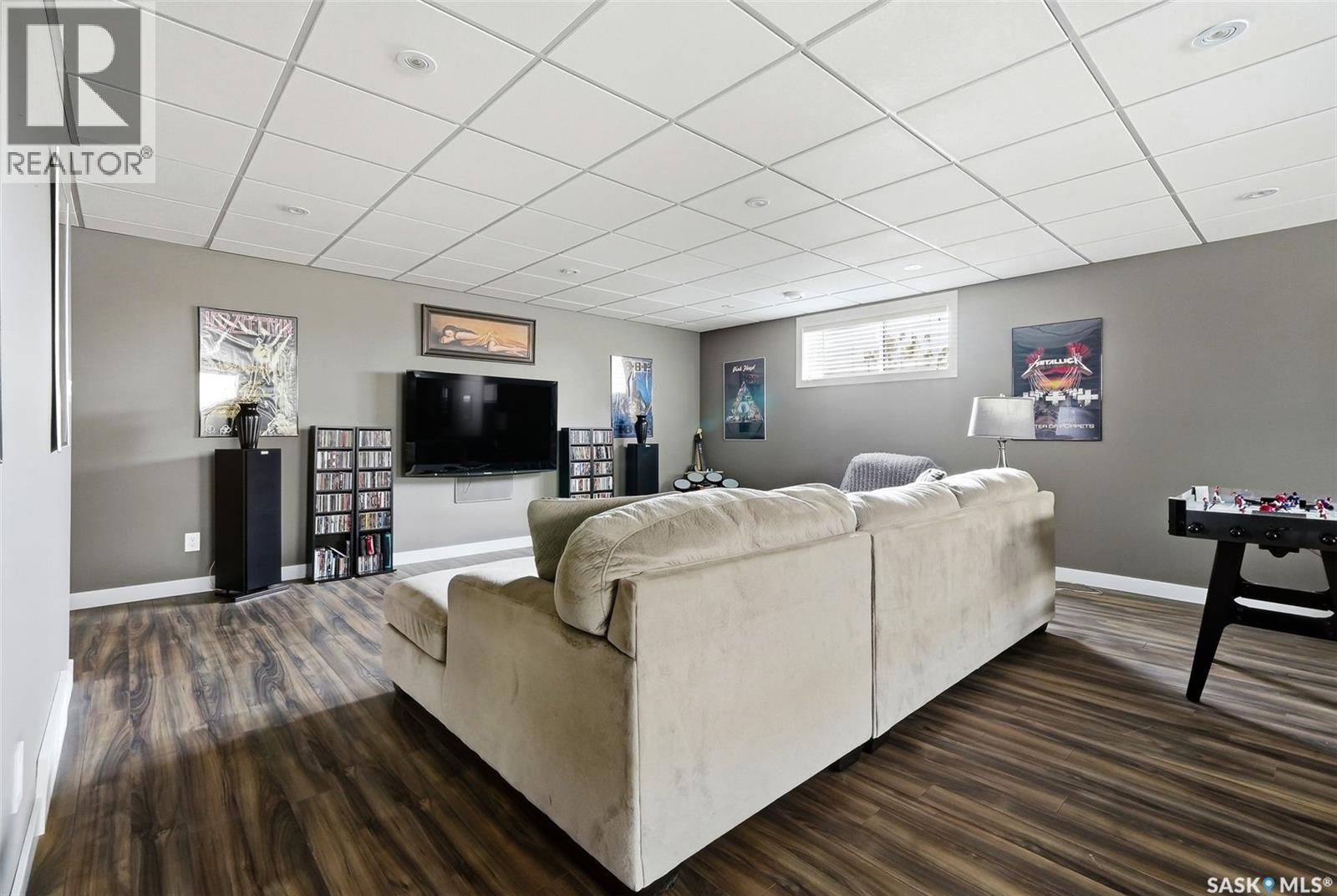 6040 Little Pine Loop, Regina, SK - Indoor