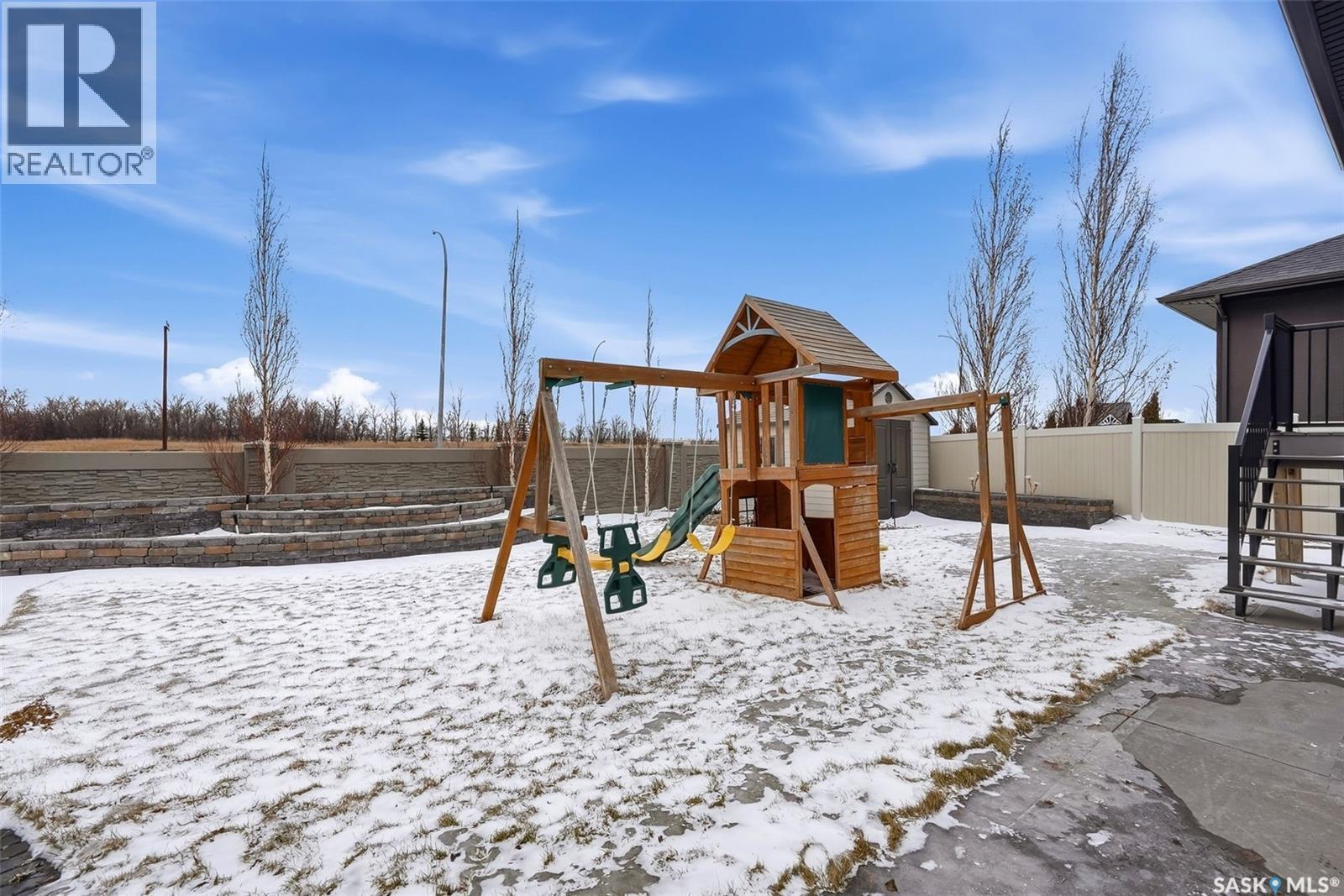 6040 Little Pine Loop, Regina, SK - Outdoor