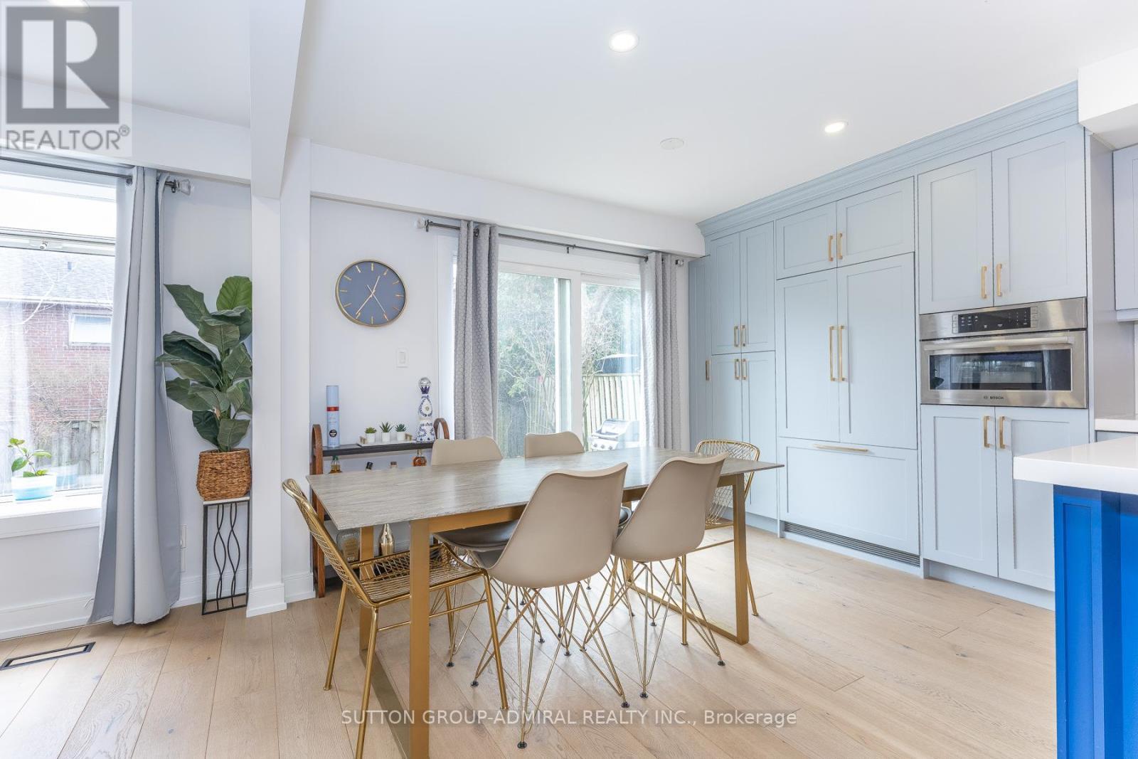 37 Spring Gate Boulevard, Vaughan, ON - Indoor Photo Showing Dining Room