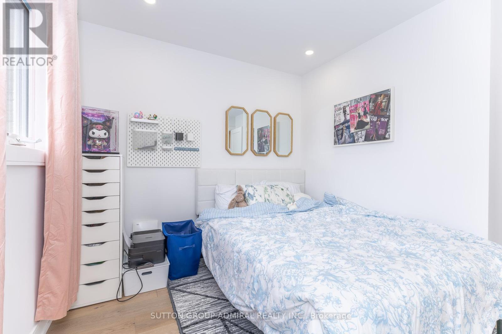 37 Spring Gate Boulevard, Vaughan, ON - Indoor Photo Showing Bedroom