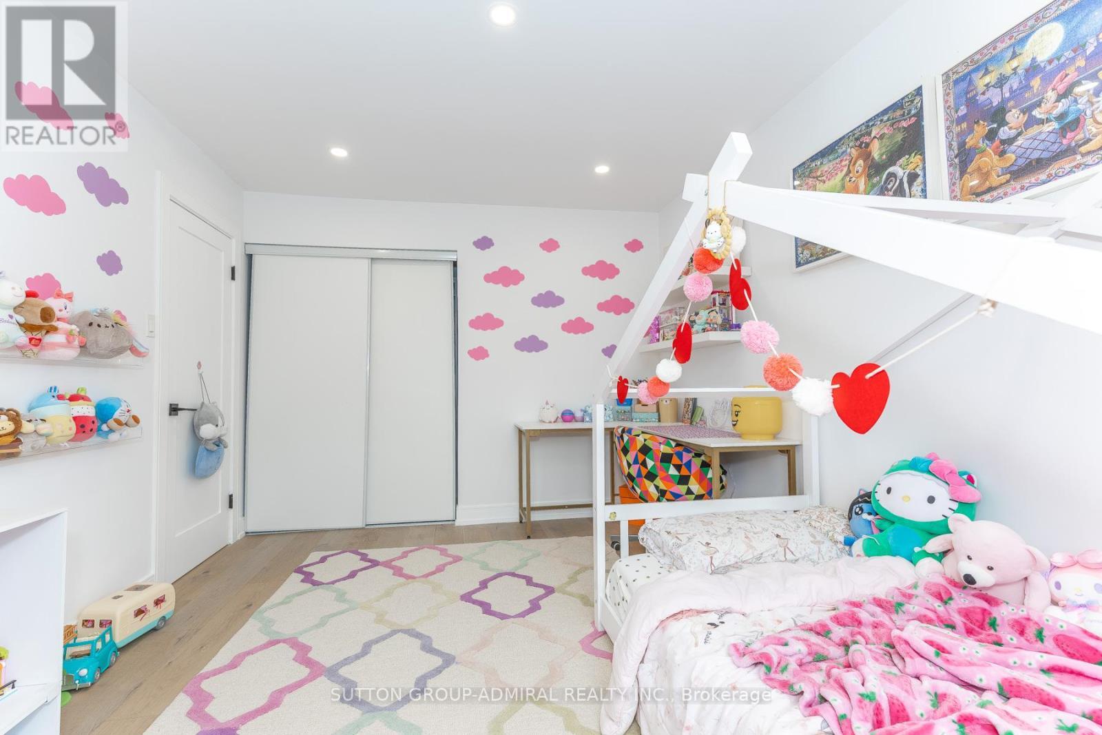 37 Spring Gate Boulevard, Vaughan, ON - Indoor Photo Showing Bedroom