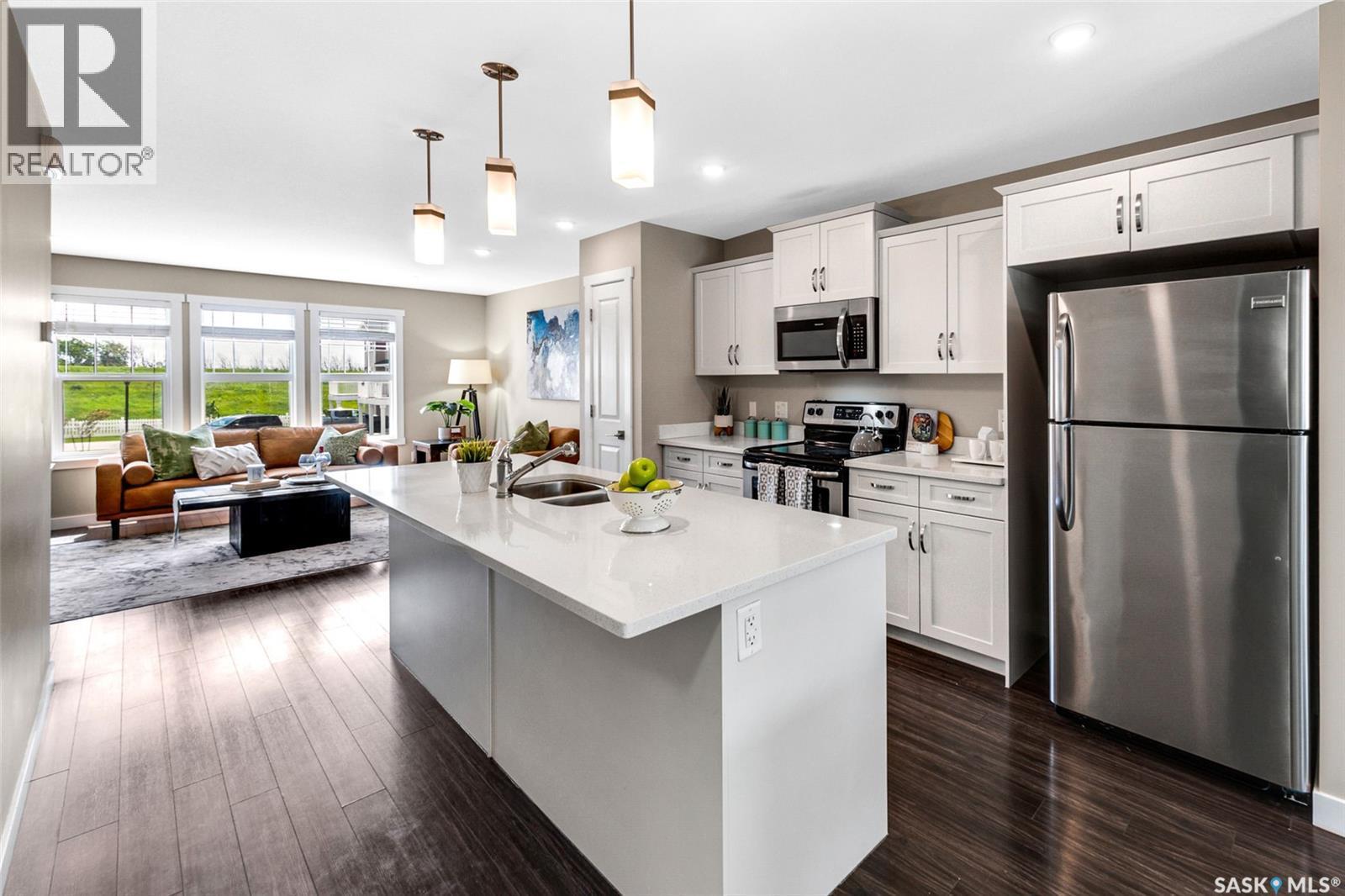 214 1220 Pringle Way, Saskatoon, SK - Indoor Photo Showing Kitchen With Double Sink With Upgraded Kitchen