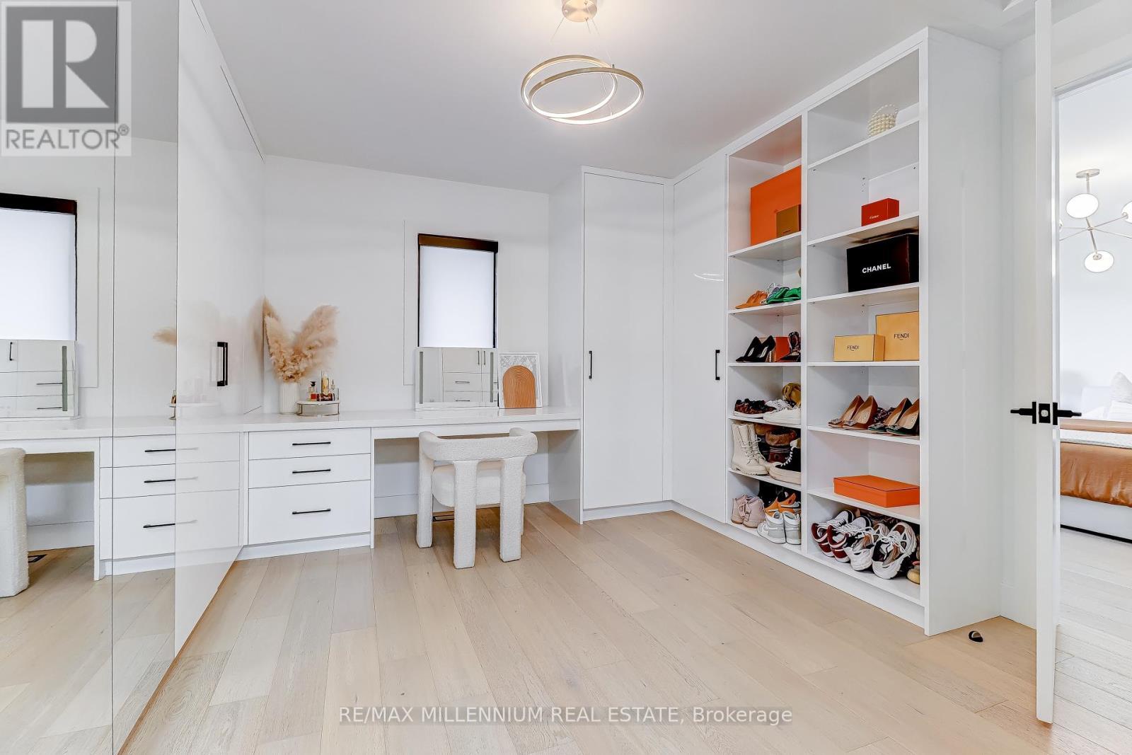 2498 Frankfield Road, Mississauga, ON - Indoor