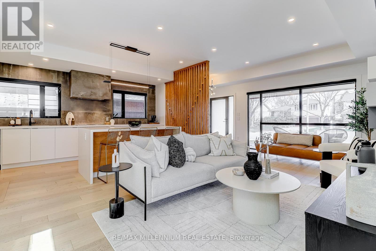 2498 Frankfield Road, Mississauga, ON - Indoor