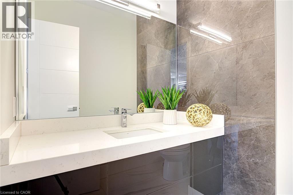 685 Meadowsweet Avenue, Waterloo, ON - Indoor Photo Showing Bathroom