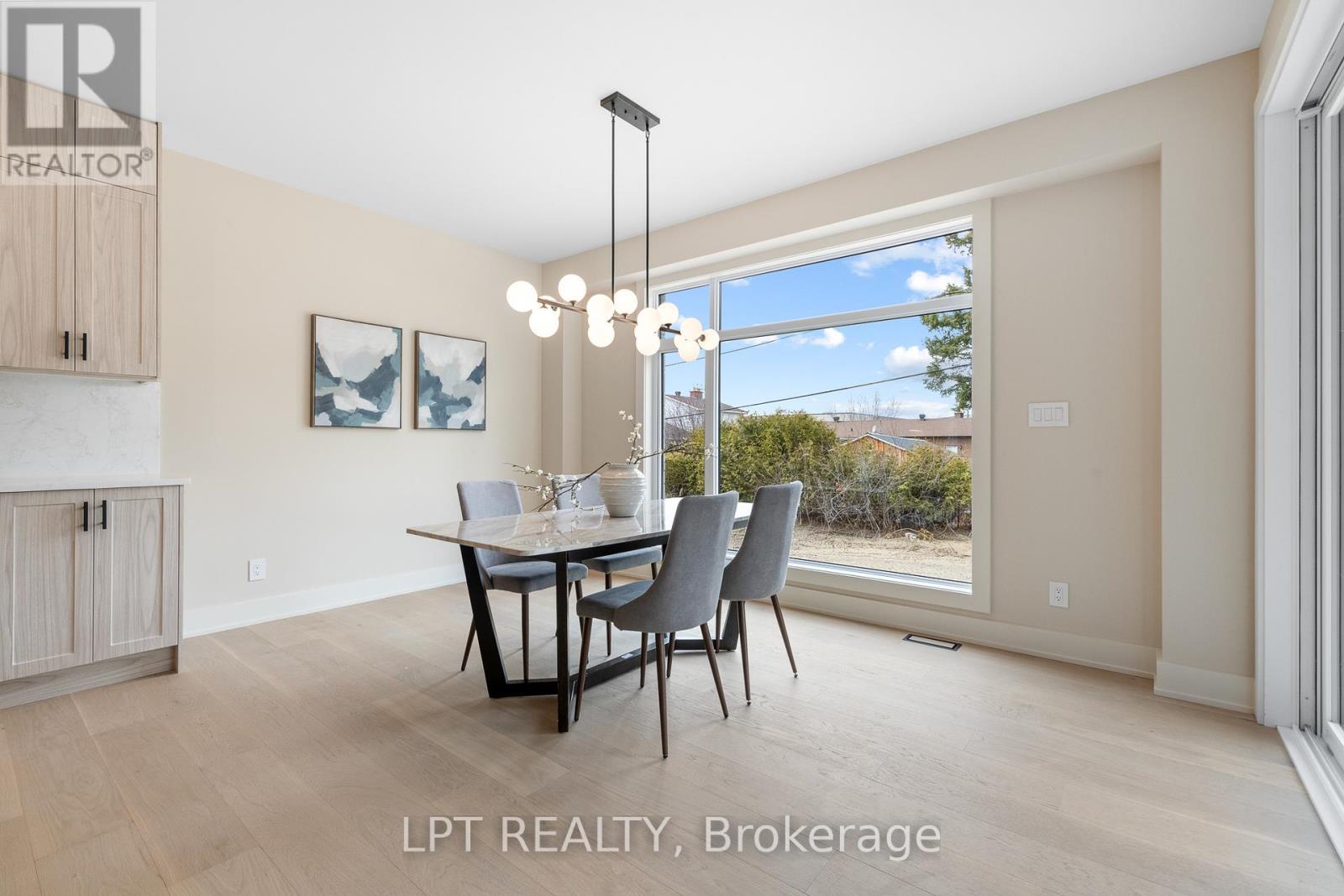 15 Briggs Avenue, Ottawa, ON - Indoor Photo Showing Dining Room