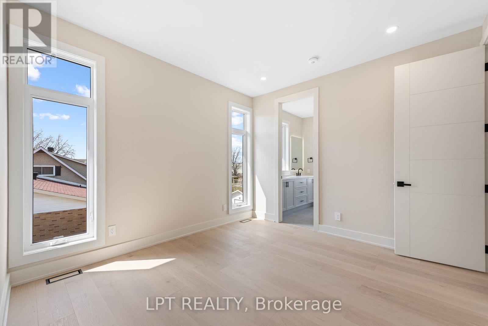 15 Briggs Avenue, Ottawa, ON - Indoor Photo Showing Other Room