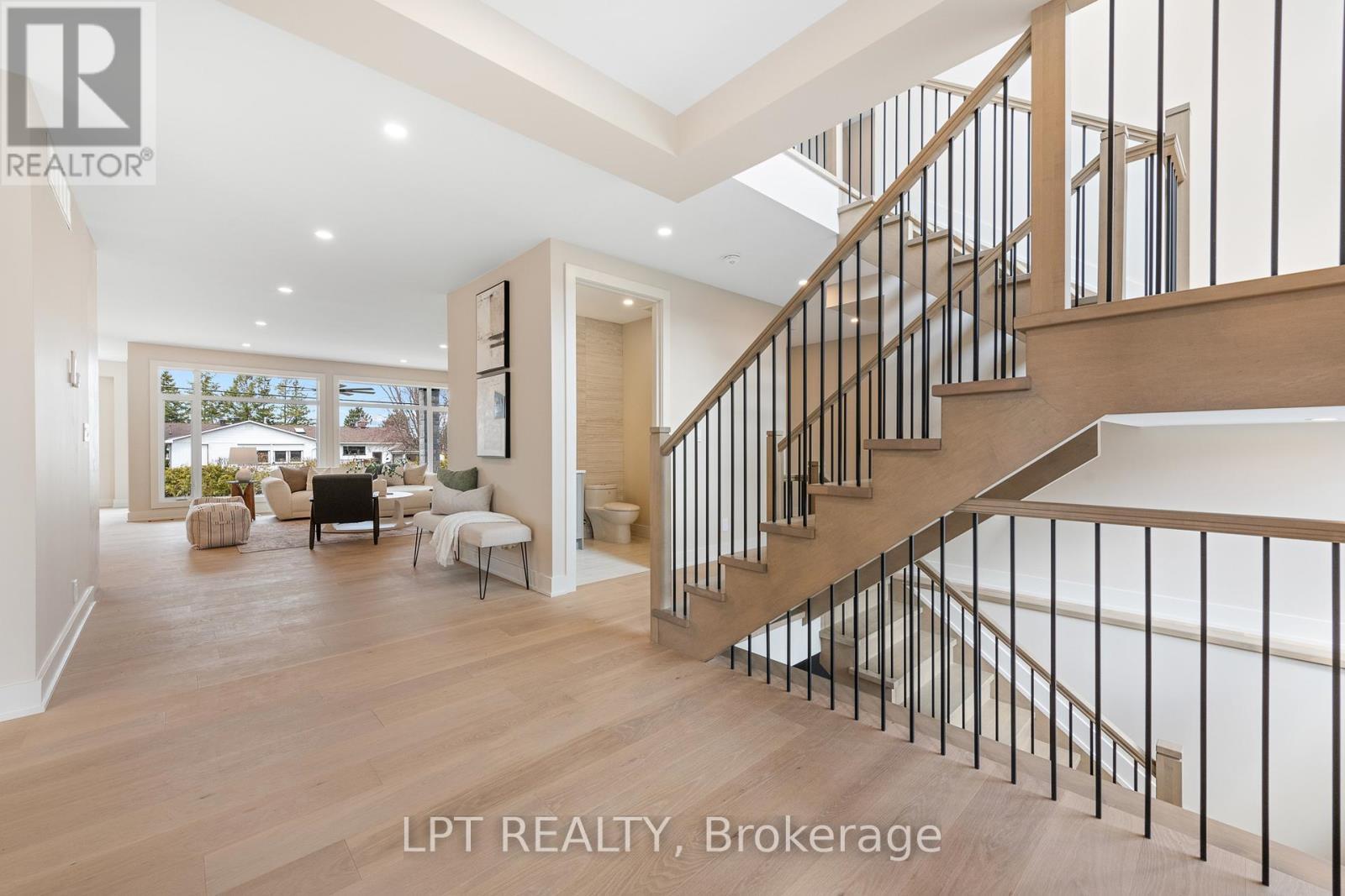 15 Briggs Avenue, Ottawa, ON - Indoor Photo Showing Other Room