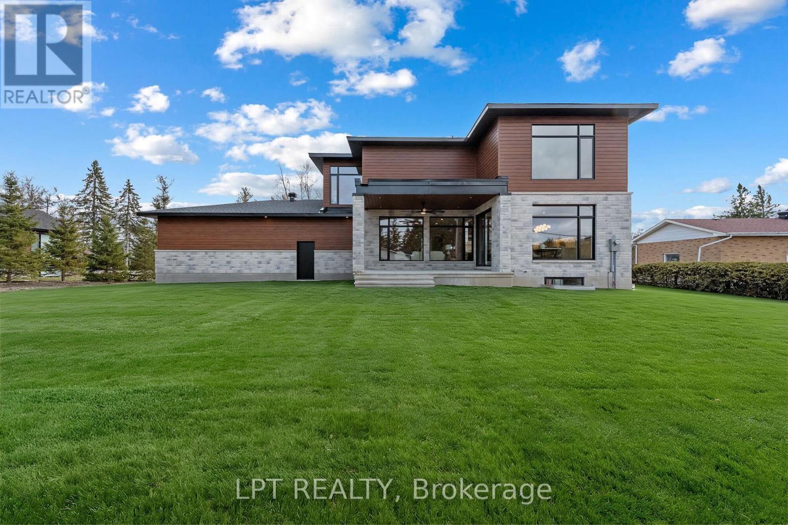 15 Briggs Avenue, Ottawa, ON - Outdoor