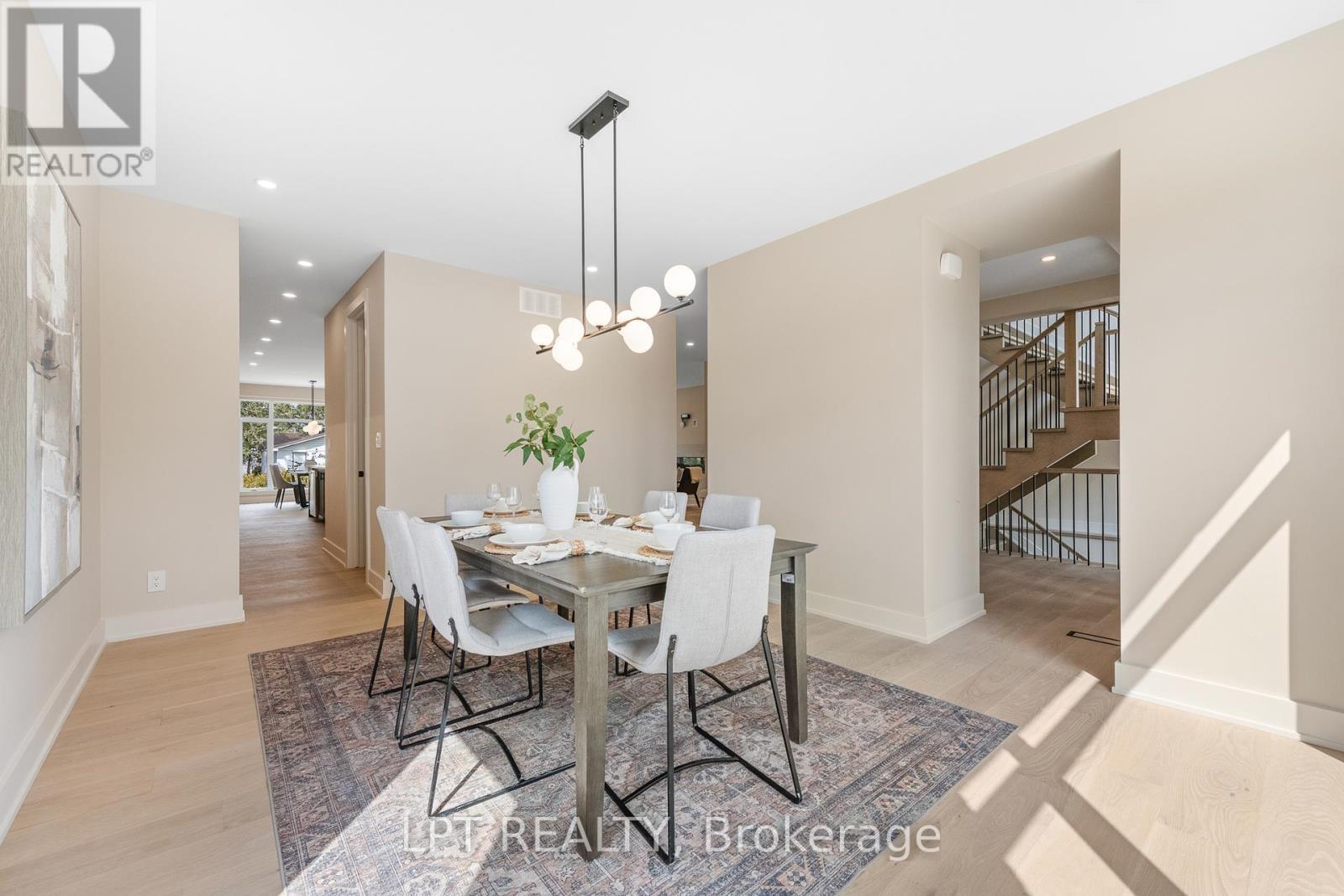 15 Briggs Avenue, Ottawa, ON - Indoor Photo Showing Dining Room