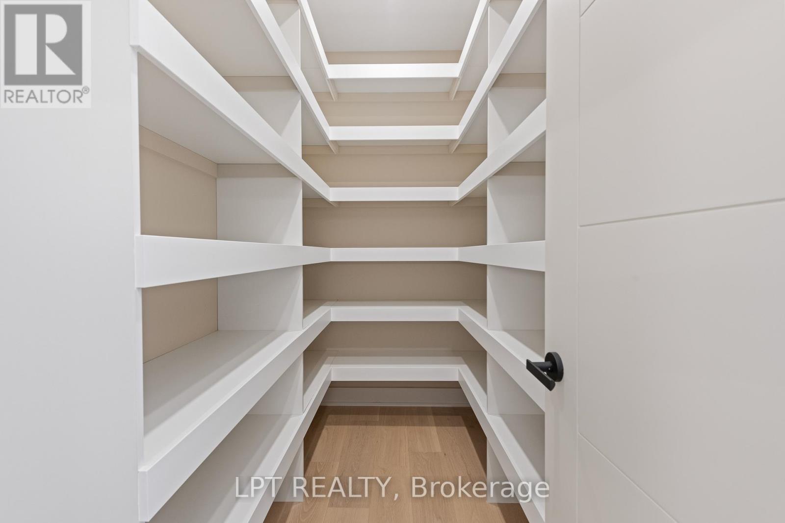 15 Briggs Avenue, Ottawa, ON - Indoor With Storage