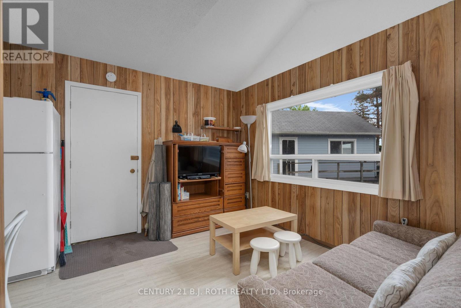 2026 Tiny Beaches Road S, Tiny, ON - Indoor