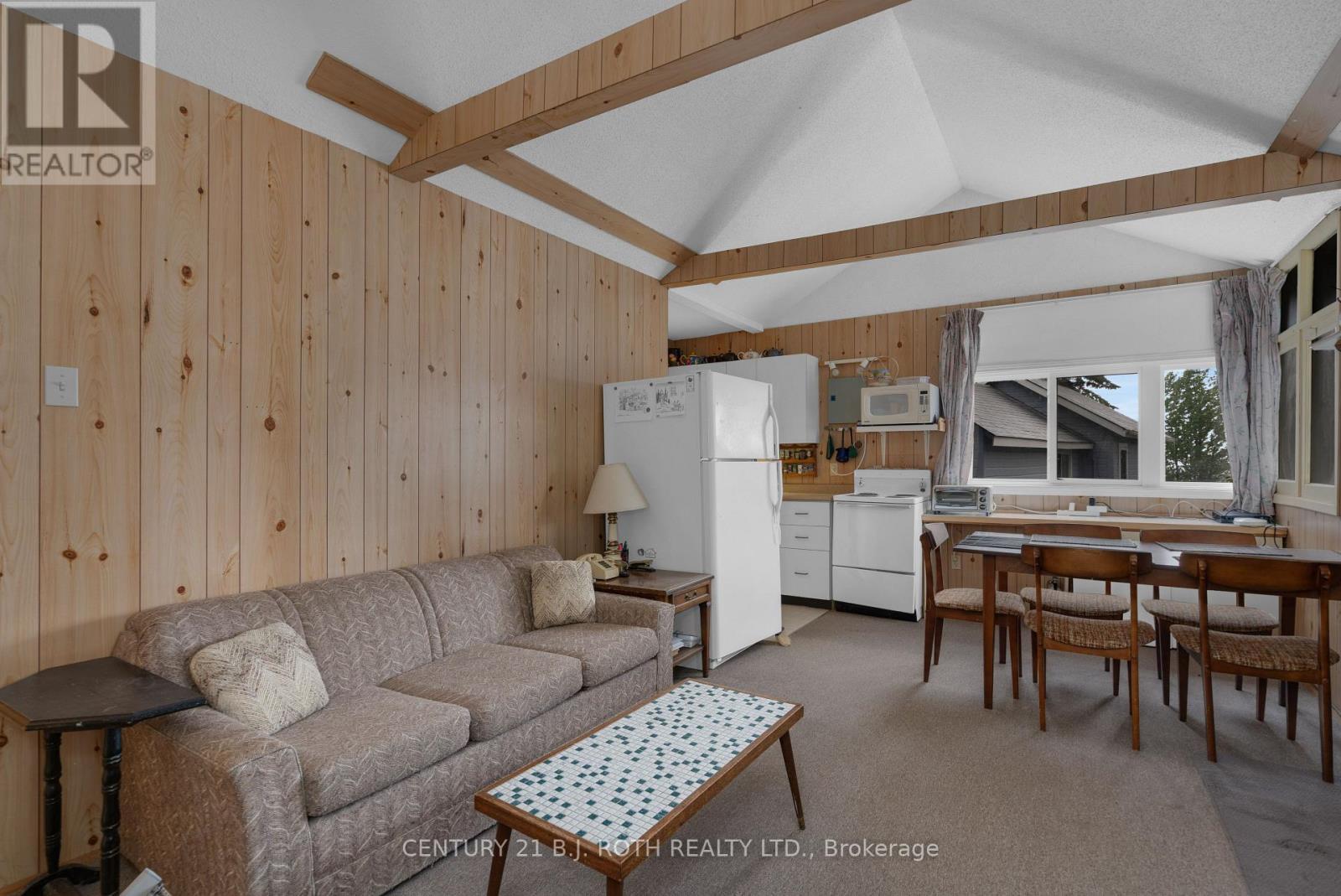 2026 Tiny Beaches Road S, Tiny, ON - Indoor Photo Showing Other Room