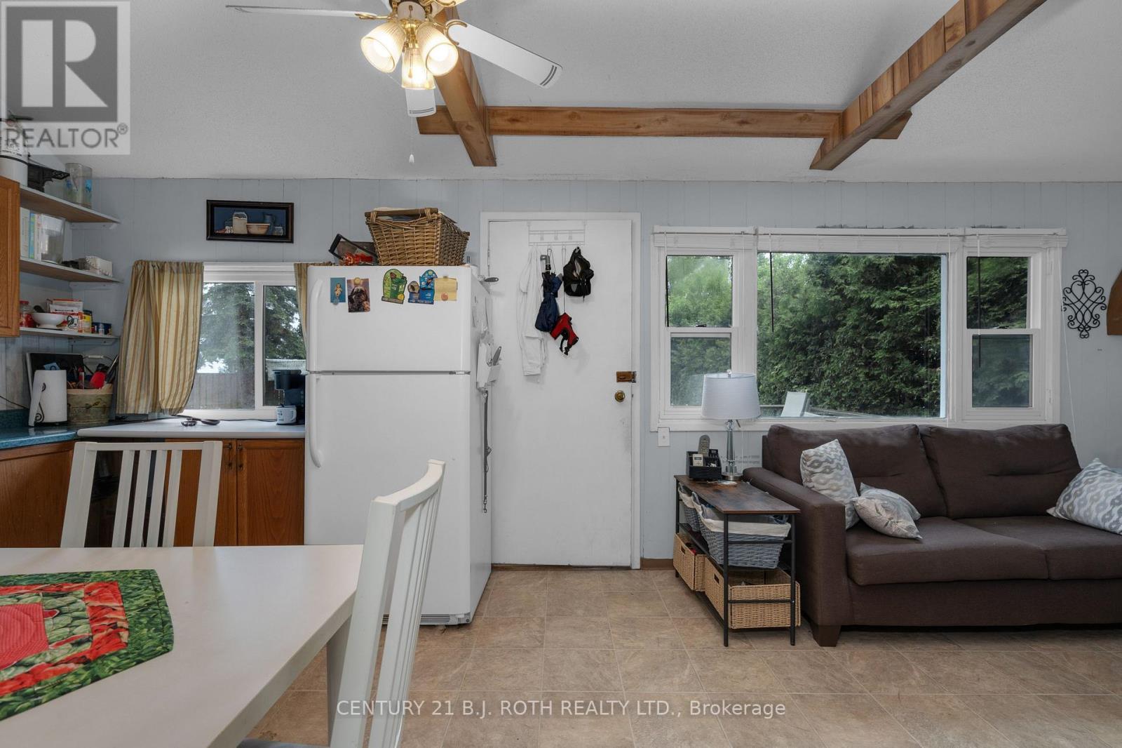 2026 Tiny Beaches Road S, Tiny, ON - Indoor