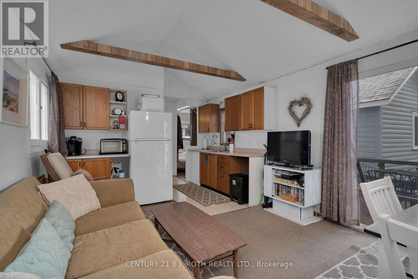 2026 Tiny Beaches Road S, Tiny, ON - Indoor