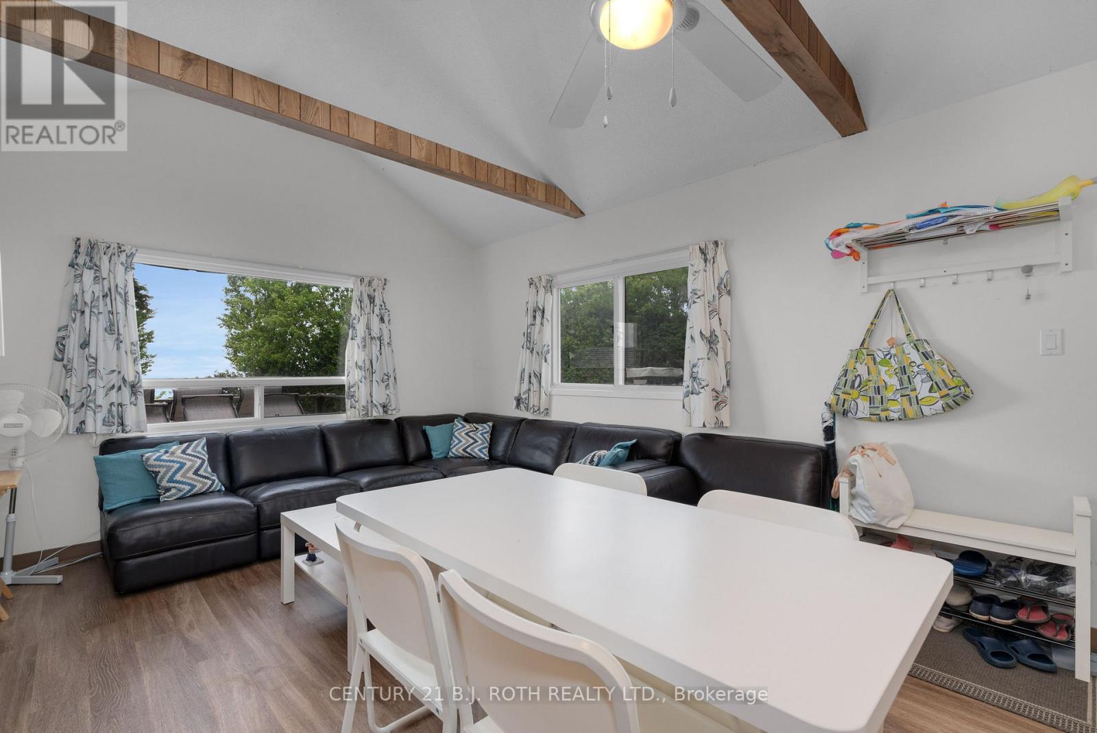 2026 Tiny Beaches Road S, Tiny, ON - Indoor