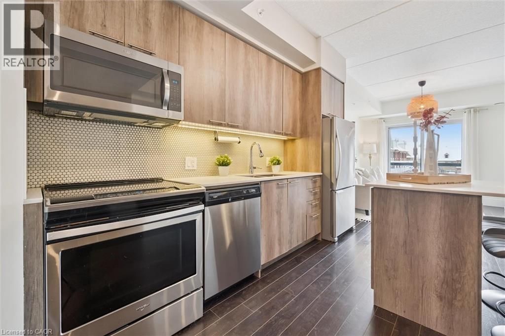 15 Prince Albert Boulevard Unit# 309, Kitchener, ON - Indoor Photo Showing Kitchen With Stainless Steel Kitchen