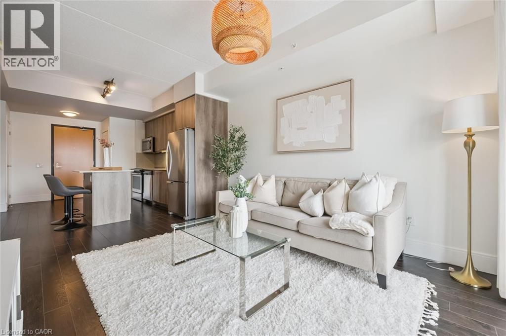 15 Prince Albert Boulevard Unit# 309, Kitchener, ON - Indoor Photo Showing Living Room