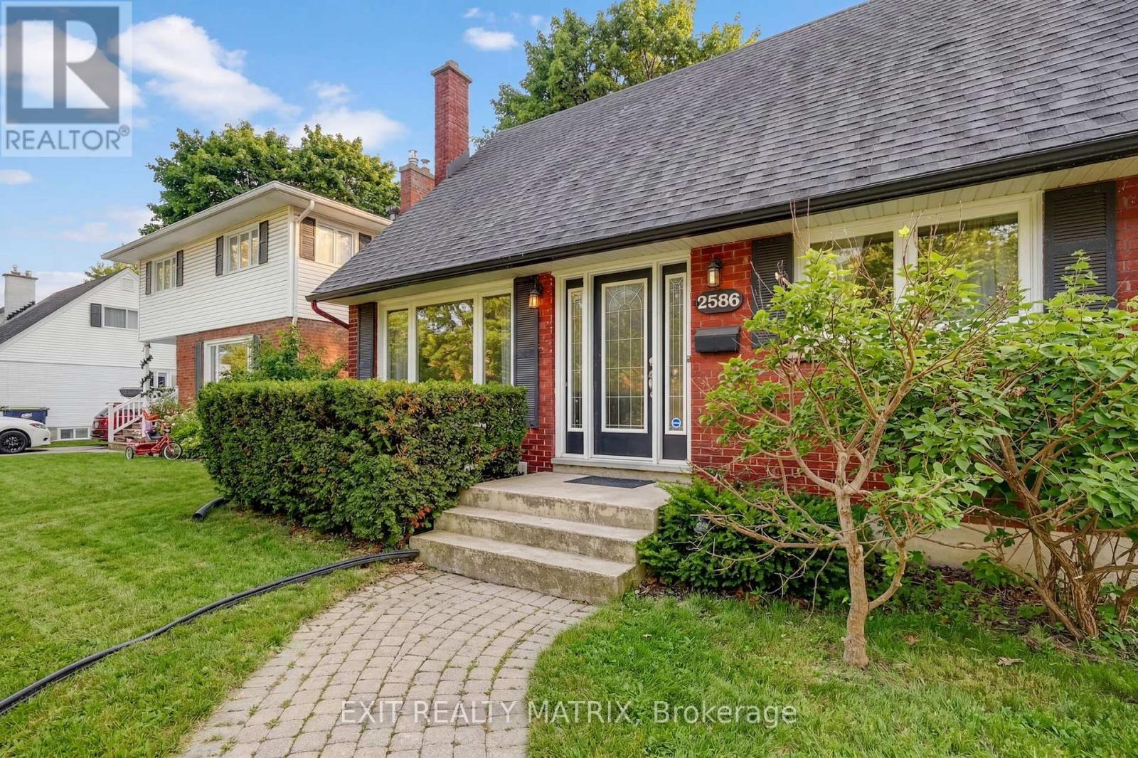 2586 Henley Street, Ottawa, ON - Outdoor With Deck Patio Veranda