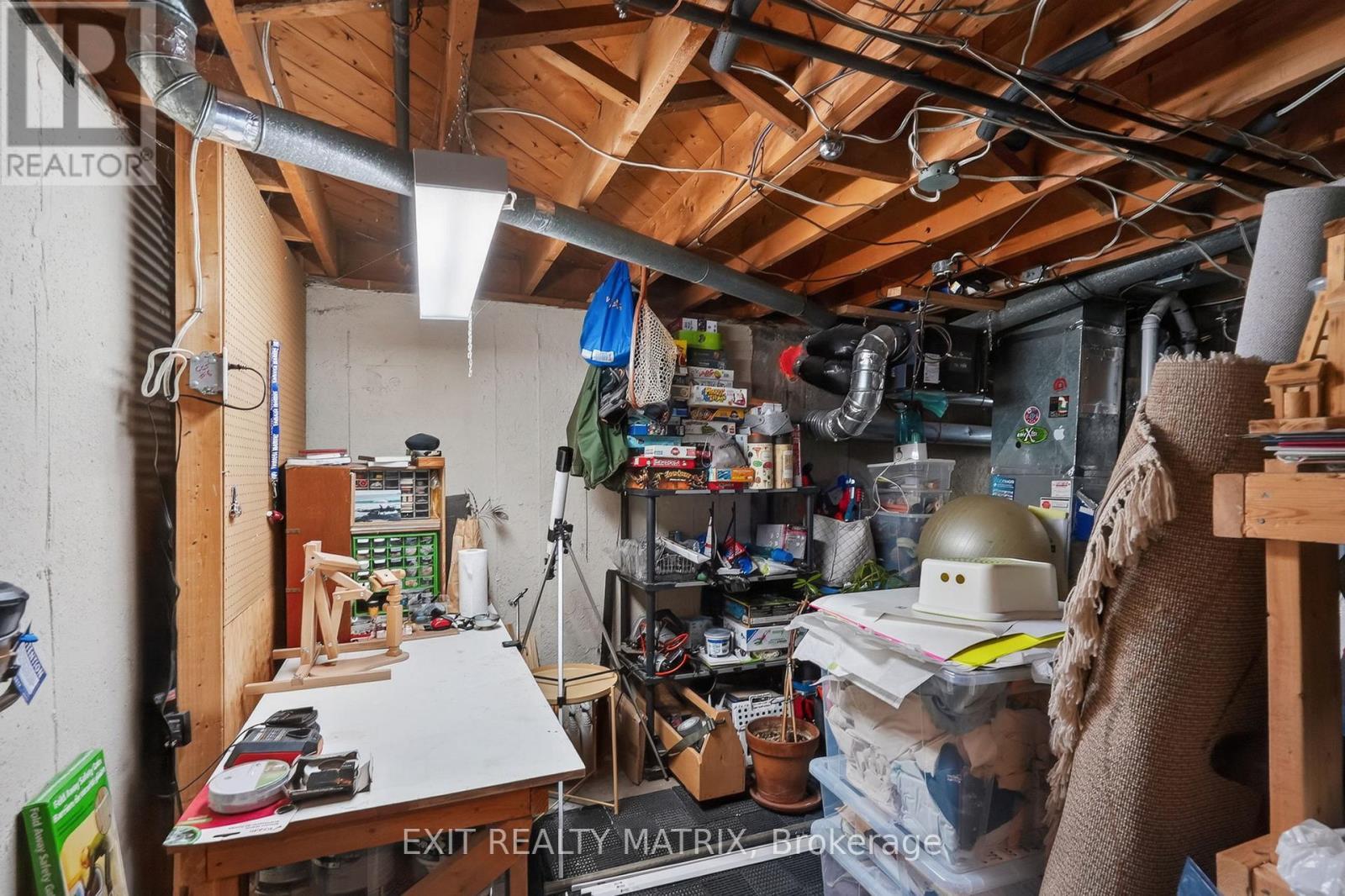 Utility / storage - 2586 Henley Street, Ottawa, ON - Indoor Photo Showing Basement