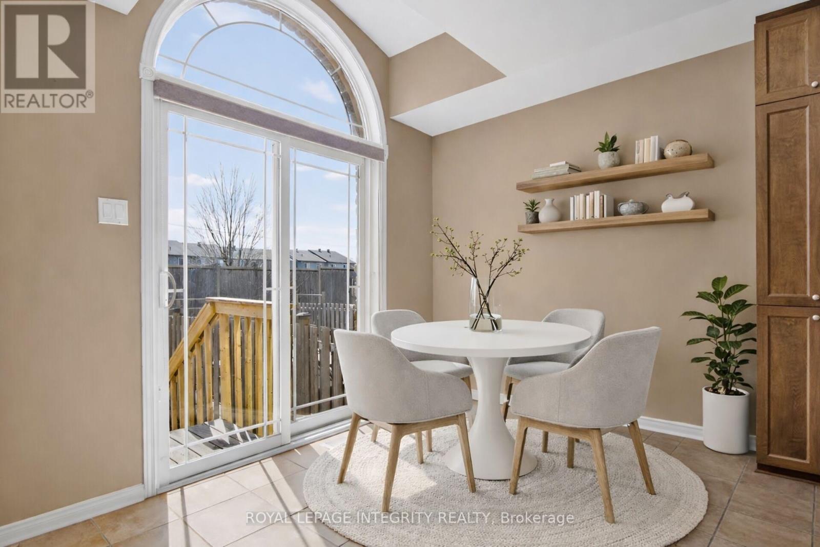 Dinette/ Breakfast area - 672 Pepperville Crescent E, Ottawa, ON - Indoor Photo Showing Dining Room