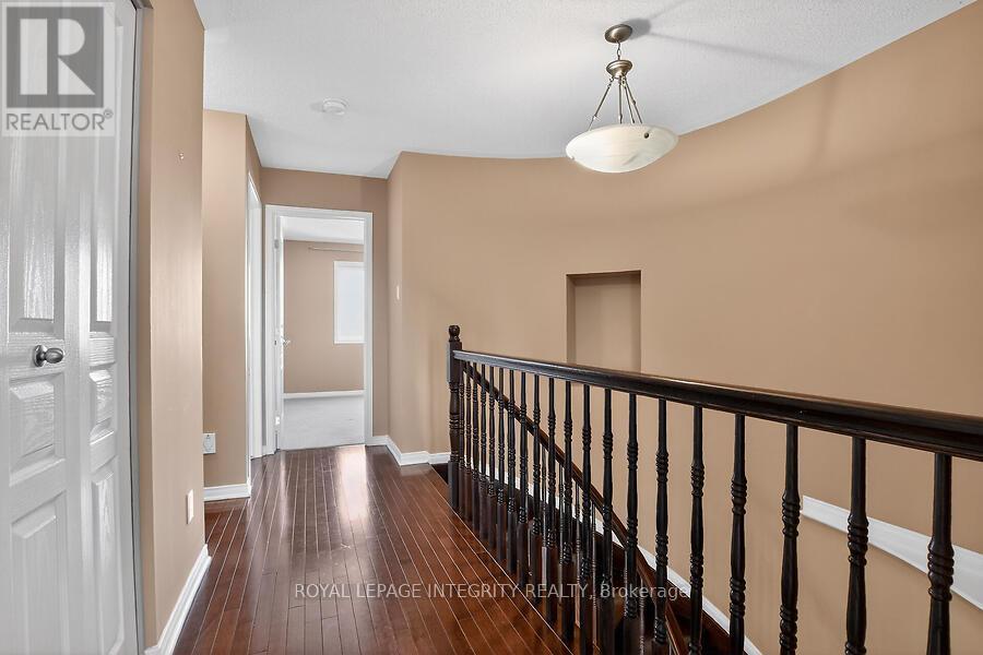 Upper Hallway - 672 Pepperville Crescent E, Ottawa, ON - Indoor Photo Showing Other Room