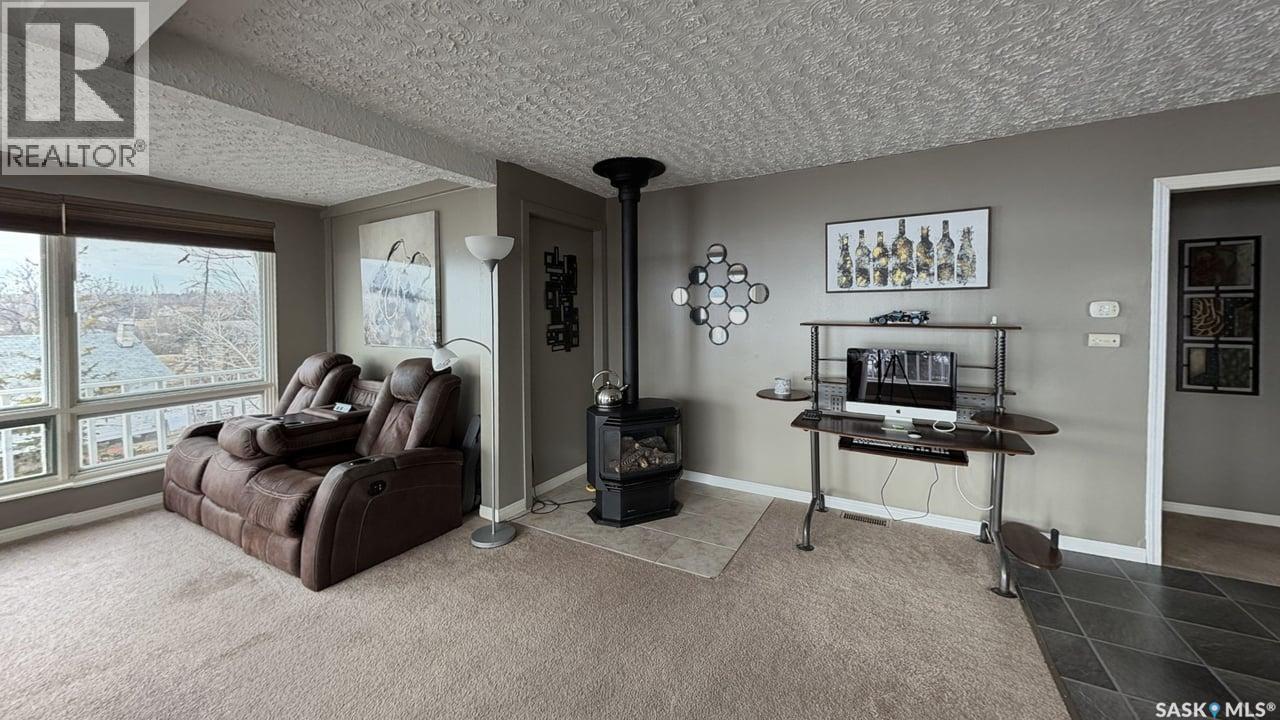 400 Hillcrest Avenue, Saskatchewan Beach, SK - Indoor