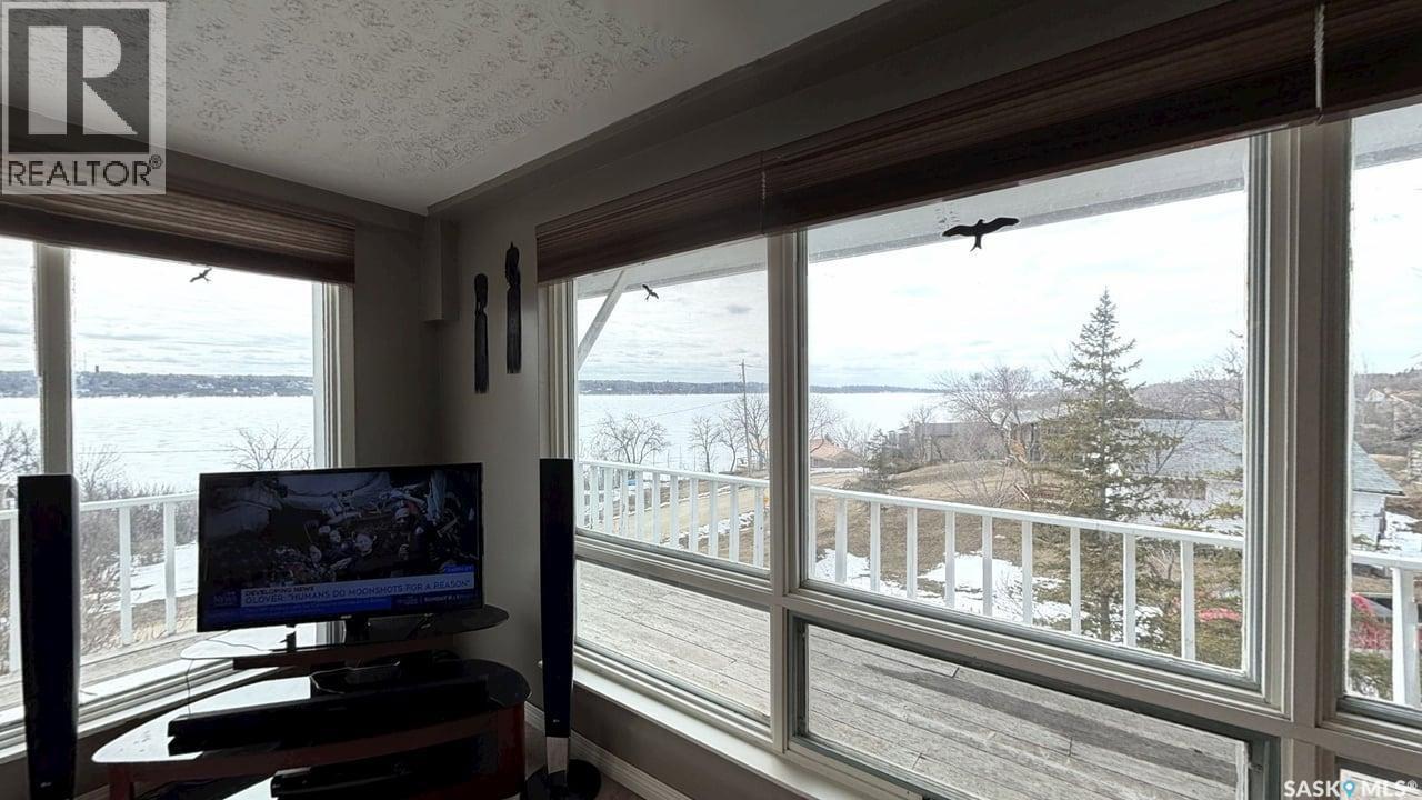 400 Hillcrest Avenue, Saskatchewan Beach, SK - Indoor