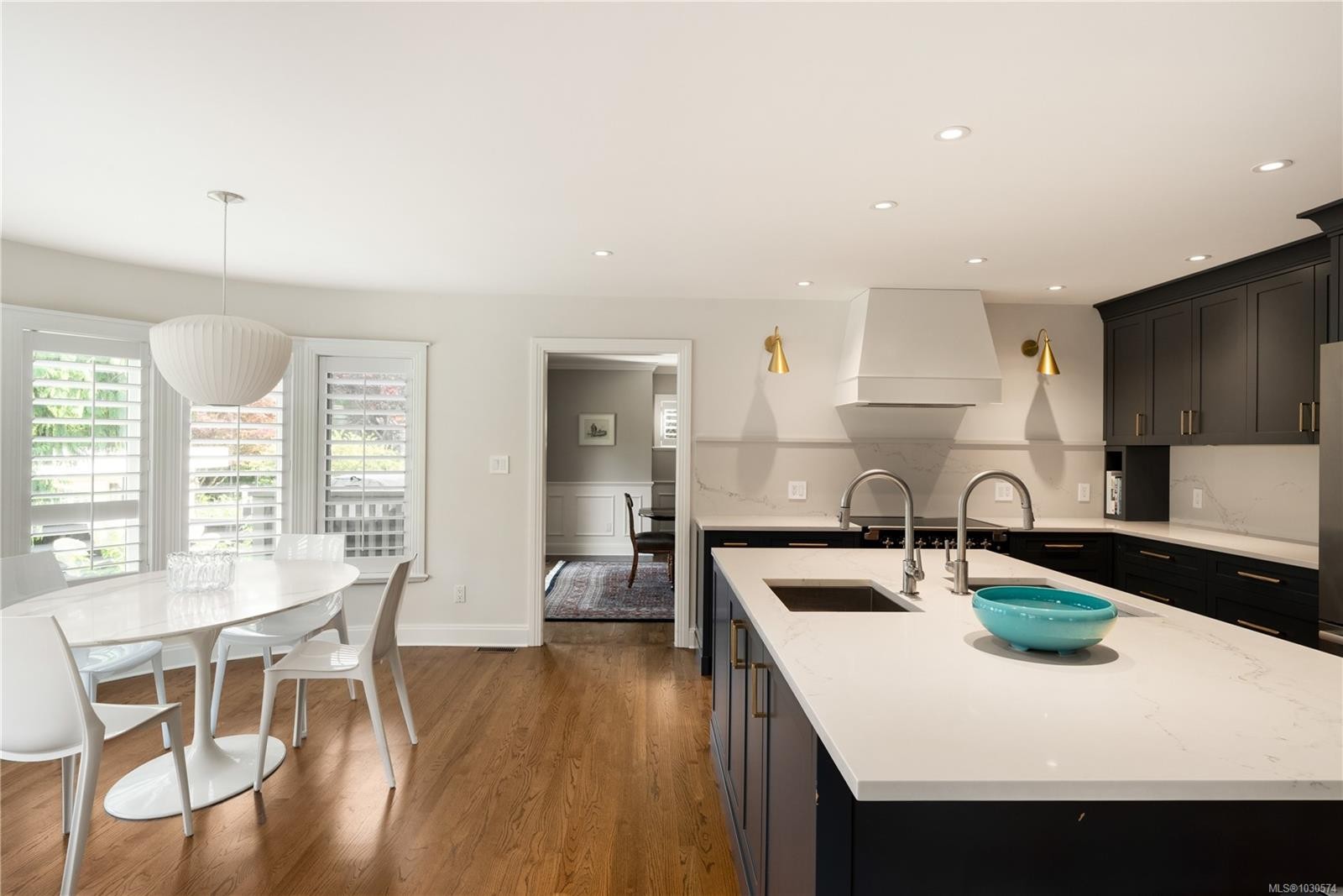 683 Mountjoy Ave, Oak Bay, BC
