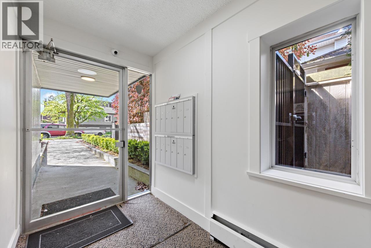 1923 Parker Street, Vancouver, BC - Indoor Photo Showing Other Room