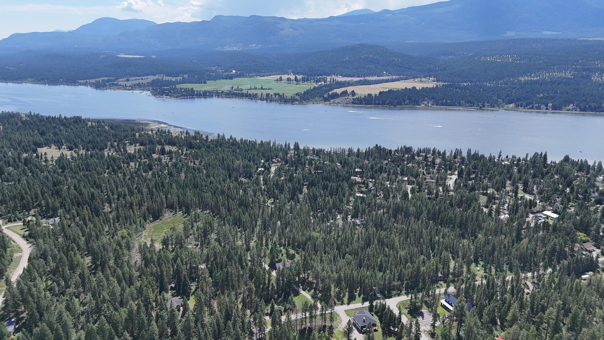 Lake Road, Windermere, BC