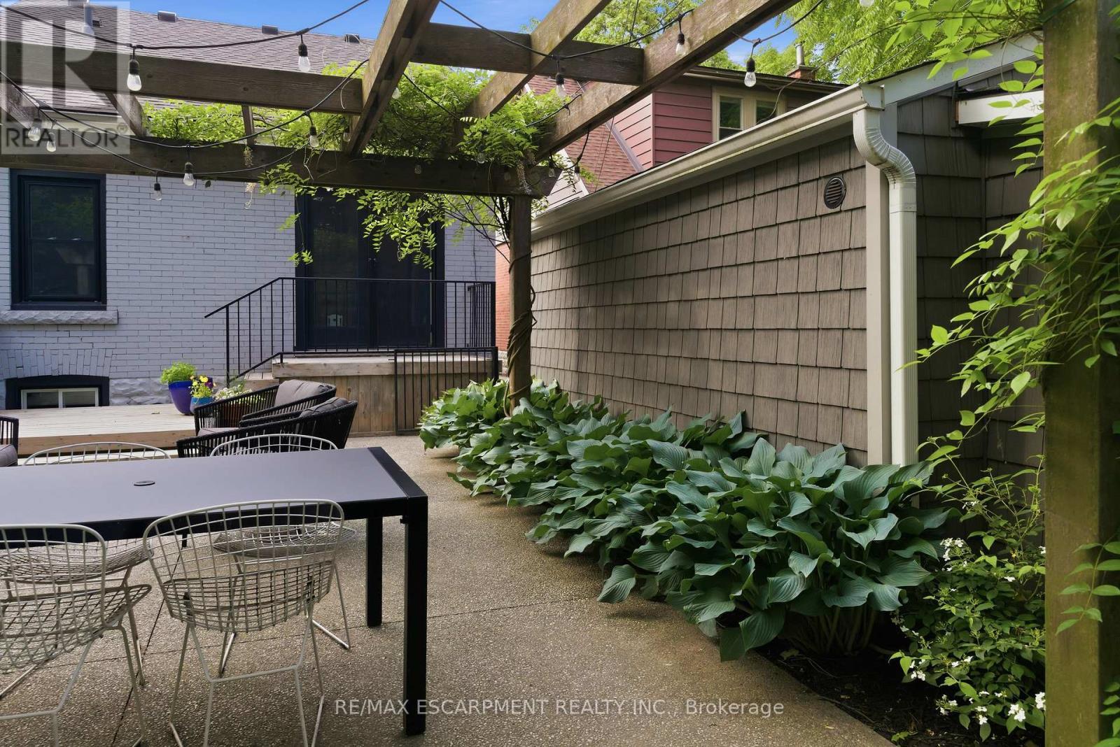 73 Arkell Street, Hamilton, ON - Outdoor With Deck Patio Veranda