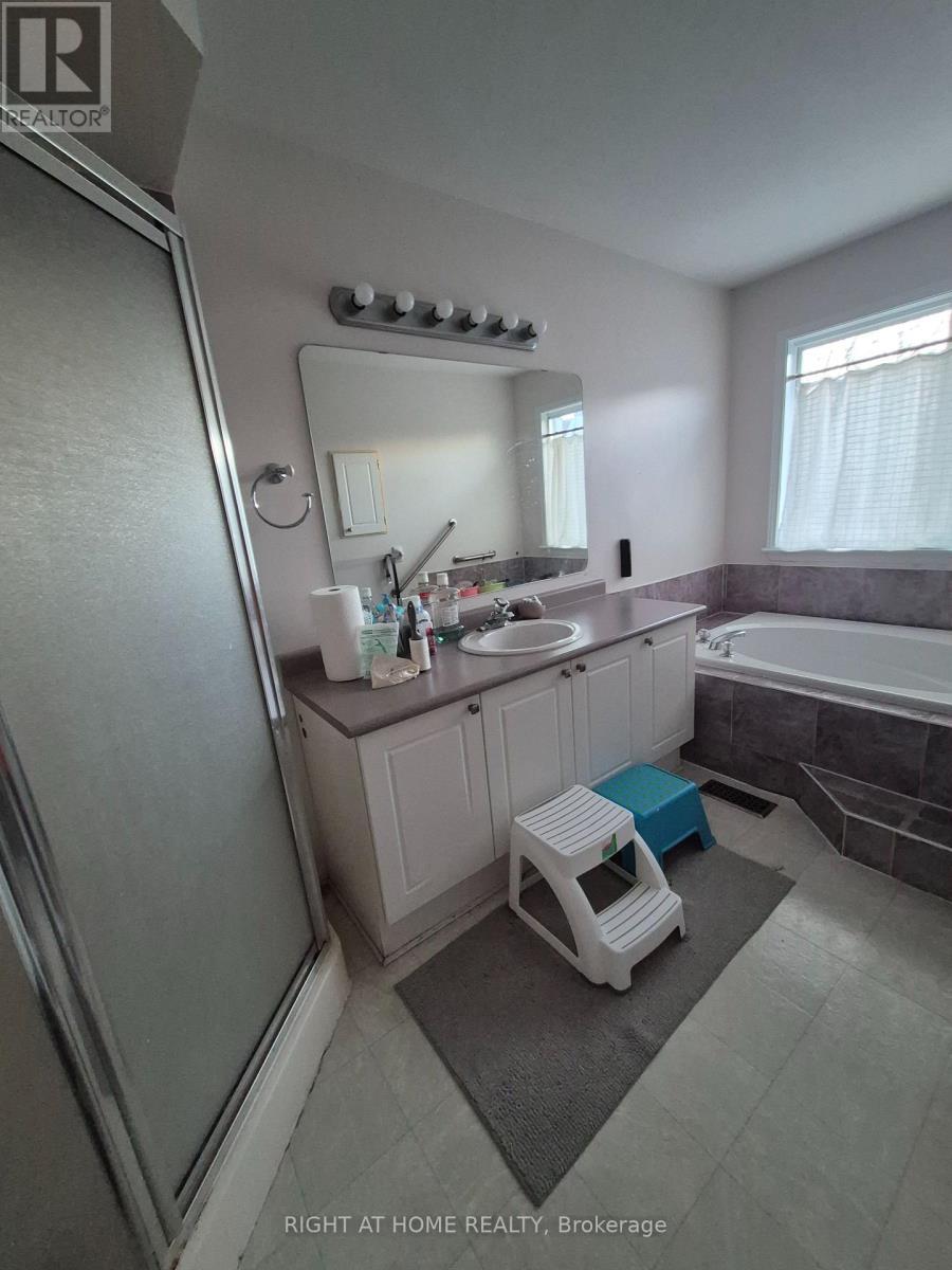 ensuite bathroom - 85 Margrave Avenue, Ottawa, ON - Indoor Photo Showing Other Room