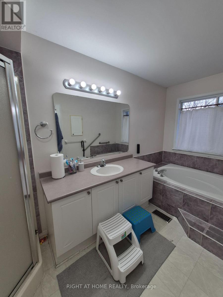 ensuite bathroom (2) - 85 Margrave Avenue, Ottawa, ON - Indoor Photo Showing Bathroom