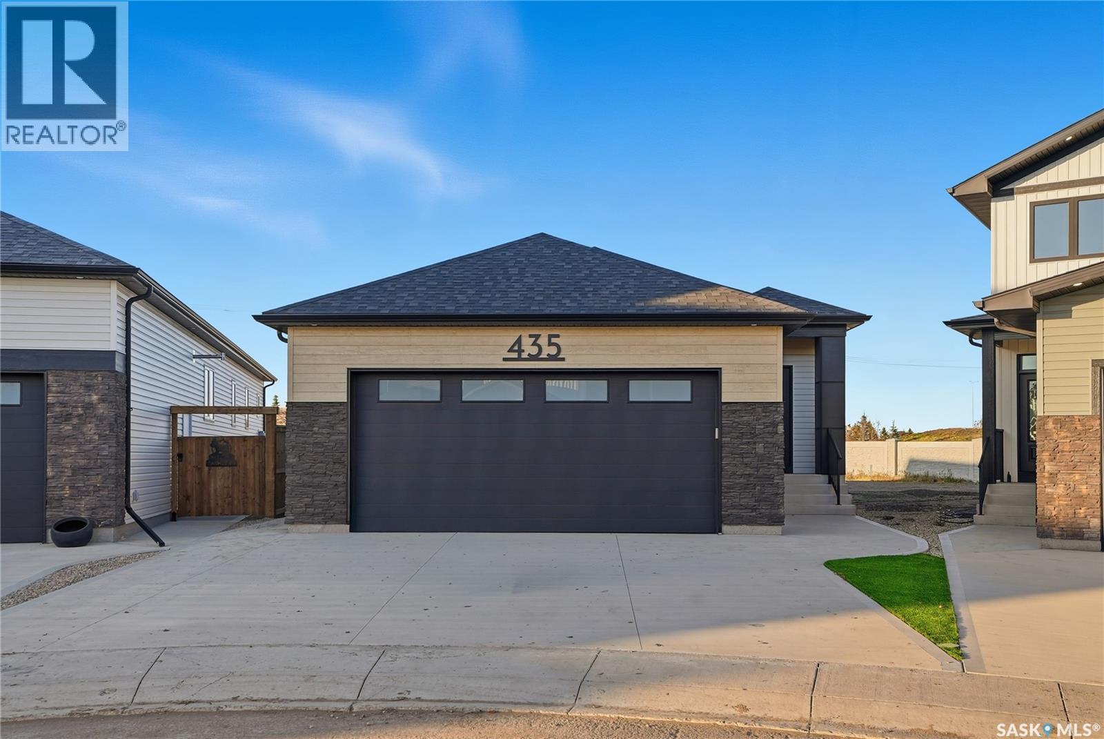 151 Nazarali Way, Saskatoon, SK - Outdoor