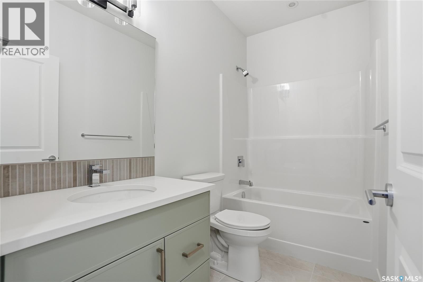 151 Nazarali Way, Saskatoon, SK - Indoor Photo Showing Bathroom