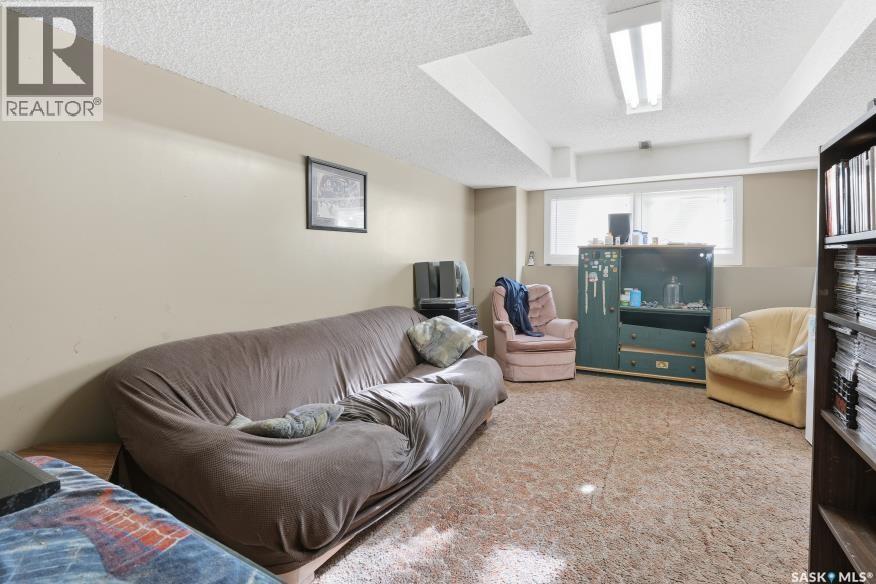 138 - 140 Clancy Drive, Saskatoon, SK