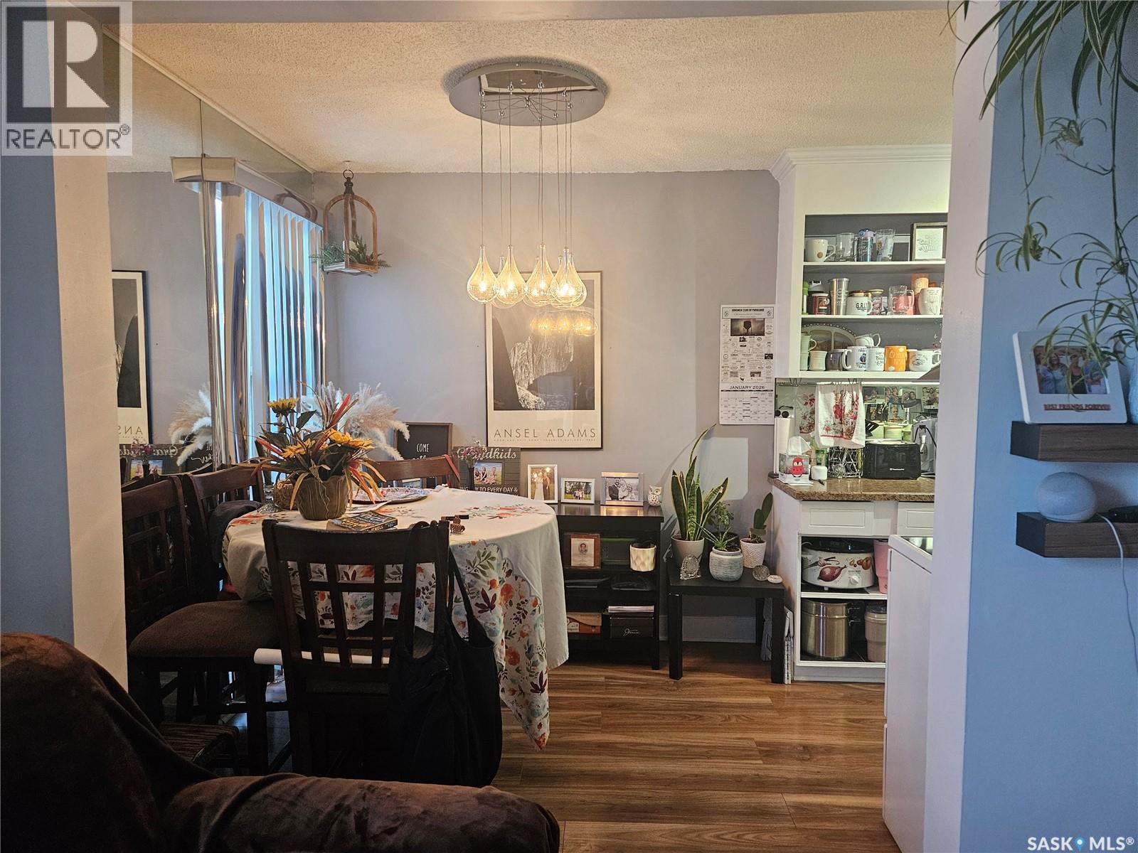 5 1292 Gordon Road, Moose Jaw, SK - Indoor Photo Showing Dining Room