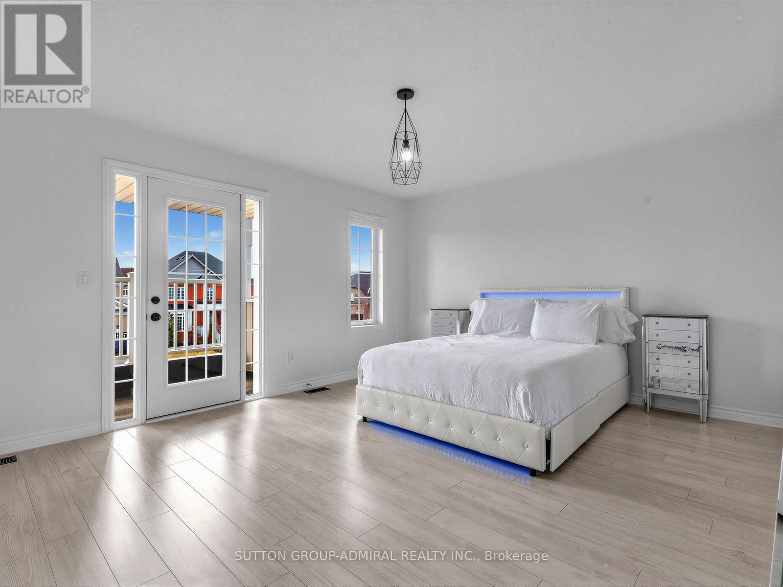 96 Mount Crescent, Essa, ON - Indoor Photo Showing Bedroom