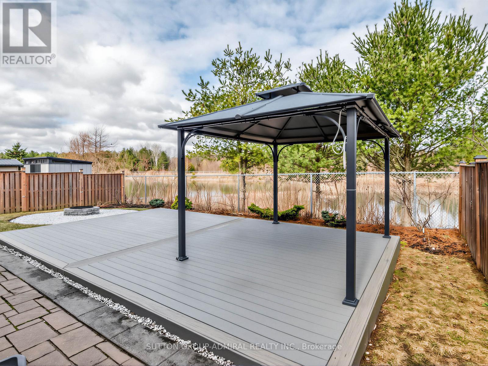 96 Mount Crescent, Essa, ON - Outdoor
