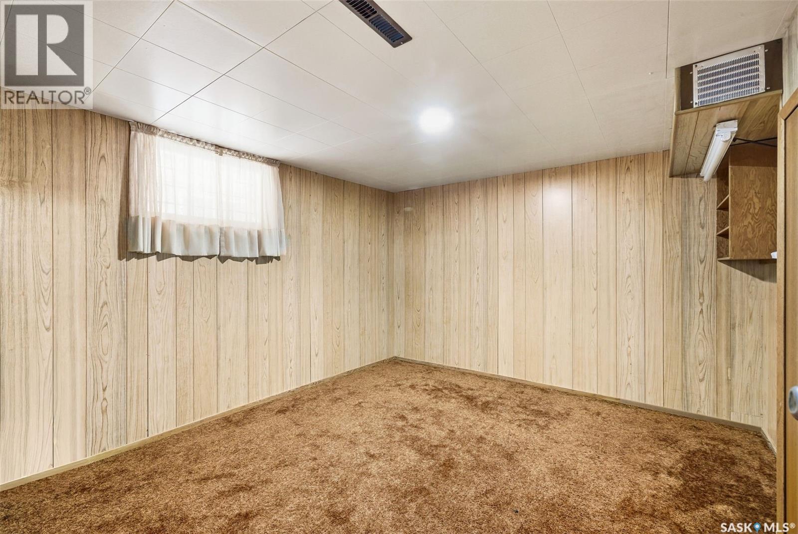 1921 Atkinson Street, Regina, SK - Indoor