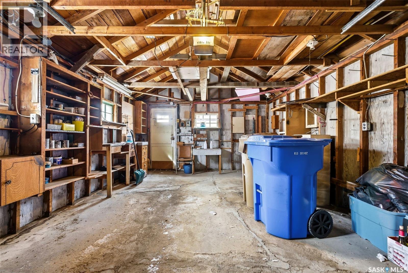 1921 Atkinson Street, Regina, SK - Indoor Photo Showing Basement