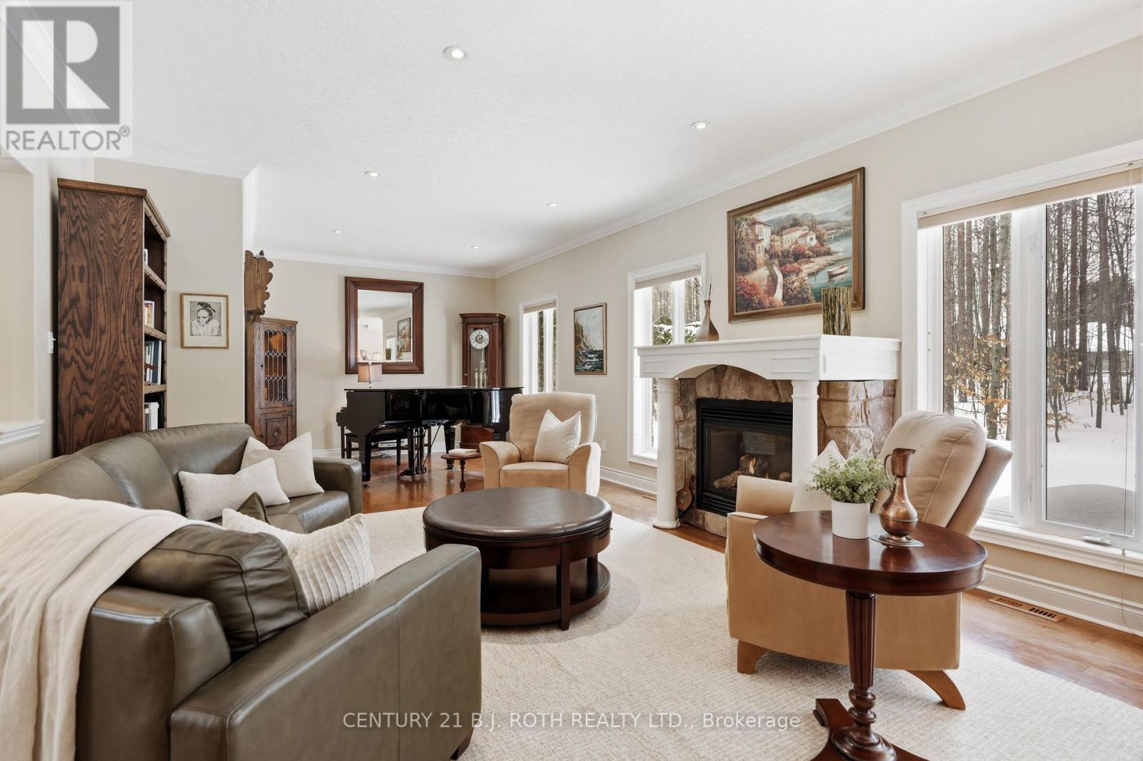 6 Lloyd Cook Drive E, Springwater, ON - Indoor Photo Showing Living Room With Fireplace