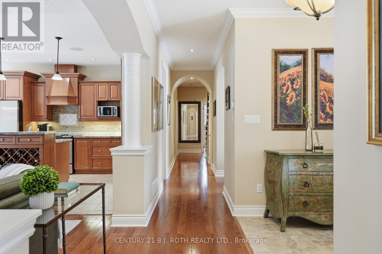 6 Lloyd Cook Drive E, Springwater, ON - Indoor Photo Showing Kitchen
