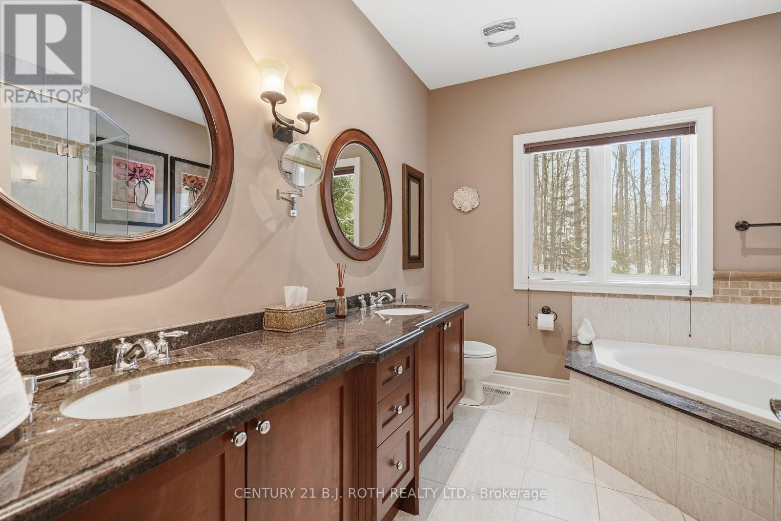 6 Lloyd Cook Drive E, Springwater, ON - Indoor Photo Showing Bathroom